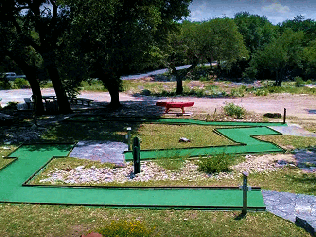 River Oaks Resort Mini-golf