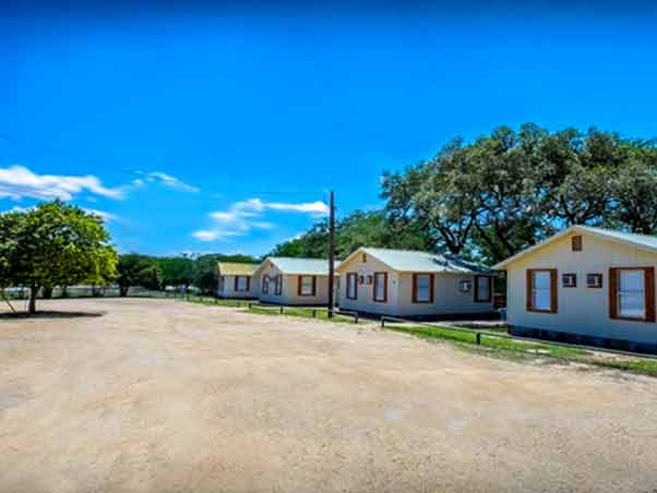 River Bluff Cabins - Frio River Camping