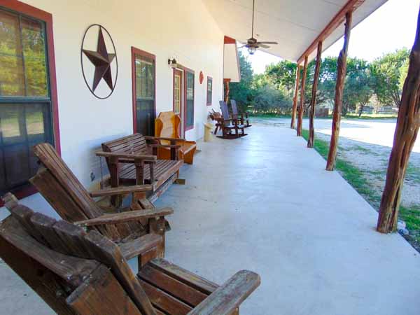 villa muniz porch